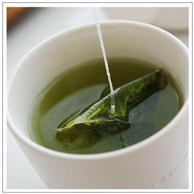 緑茶 日本茶 静岡茶 掛川茶 深蒸し茶 深蒸し掛川茶 掛川深蒸し茶 一人分を手軽においしくティーバック　3g×20個入り ティーパック テトラパック |  | 02