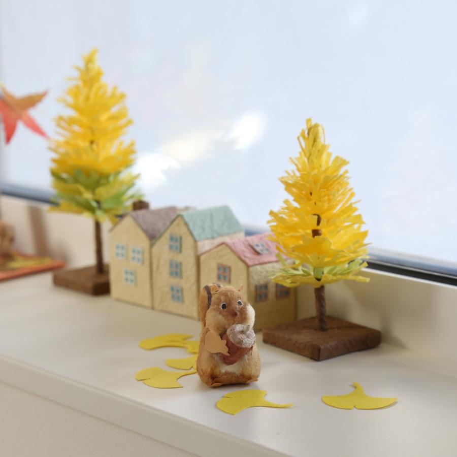置き飾り かわいい 和紙 秋 紅葉 インテリア ミニチュア いちょうとリス 和紙生活 通販 Yahoo ショッピング