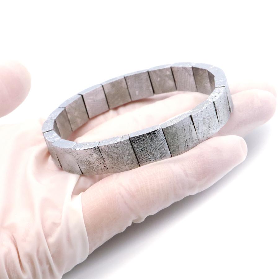 本物品質の バングル 隕石 ギベオン 鑑別書付き メテオ 幅10mm ブレスレット アクセサリー