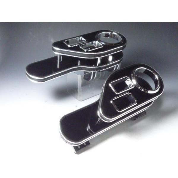 One Creation C26セレナ サイドテーブル セカンドシート右側、左側