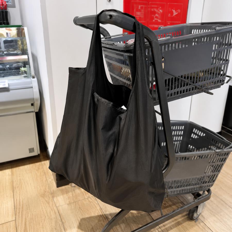 エコバッグ 折り畳み 大容量 ショッピングバッグ 肩掛け 軽量 大きめ 買い物バッグ マザーズバッグ ナイロン ワンオペ 育児 車載 コンパクト ブラック |  | 06