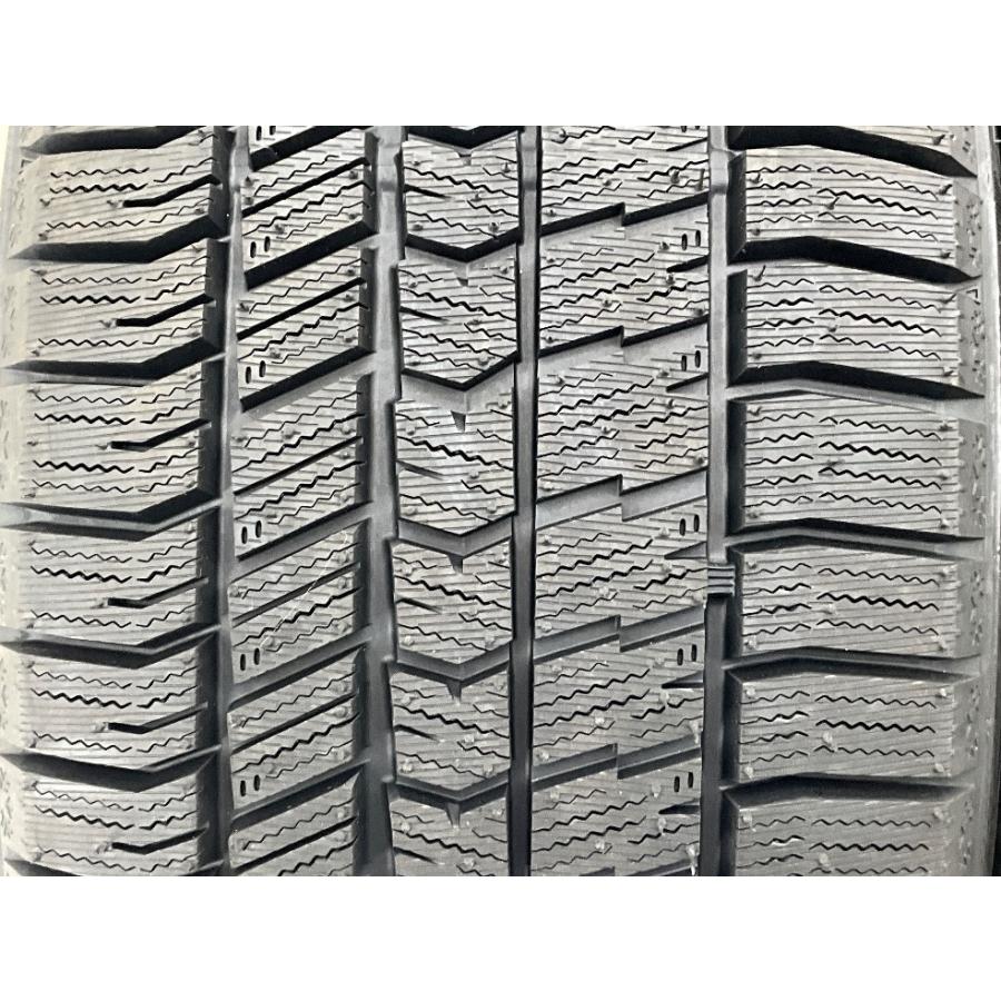 未使用 2本セット 225/40R18 92Q グッドイヤー ICE NAVI 8  冬 スタッドレス 225/40/18 ウィッシュ/ヴォクシー   b11909の画像