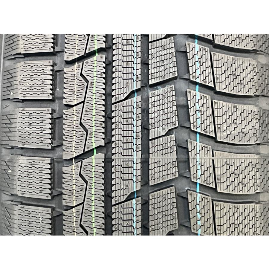 TOYO TIRES（トーヨータイヤ） 未使用 4本セット 215/50R18 92Q
