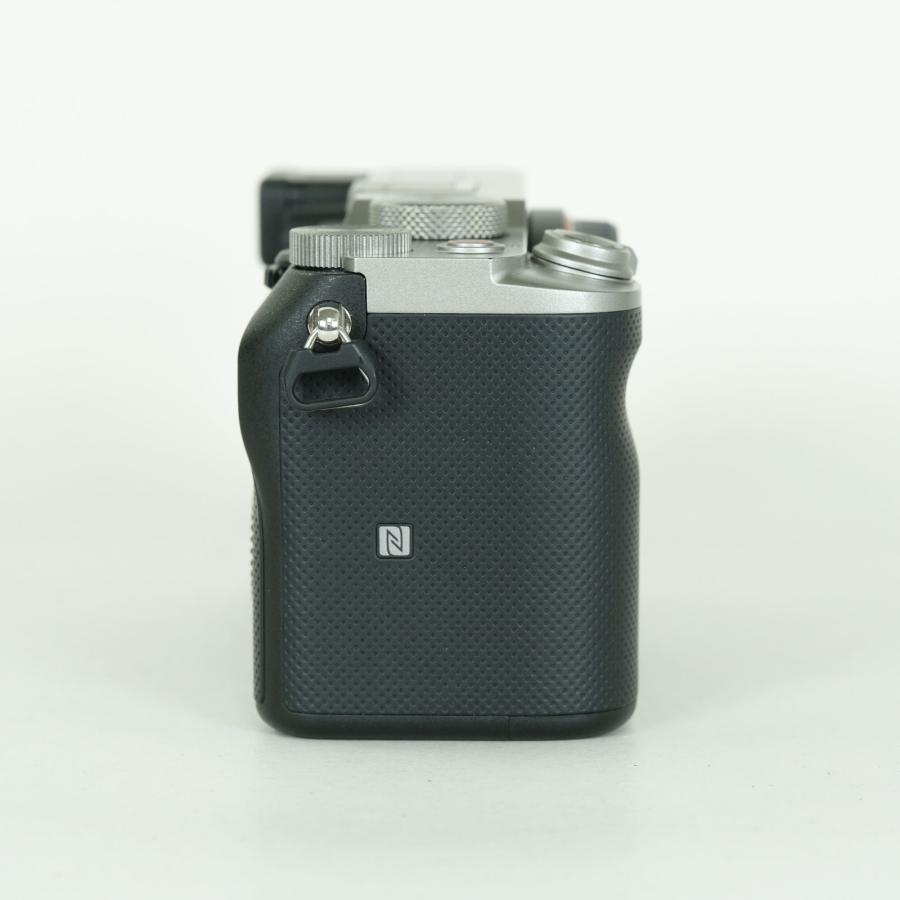 美品 | シャッター数911回] SONY α7C（ILCE-7C） [ボディ シルバー] E