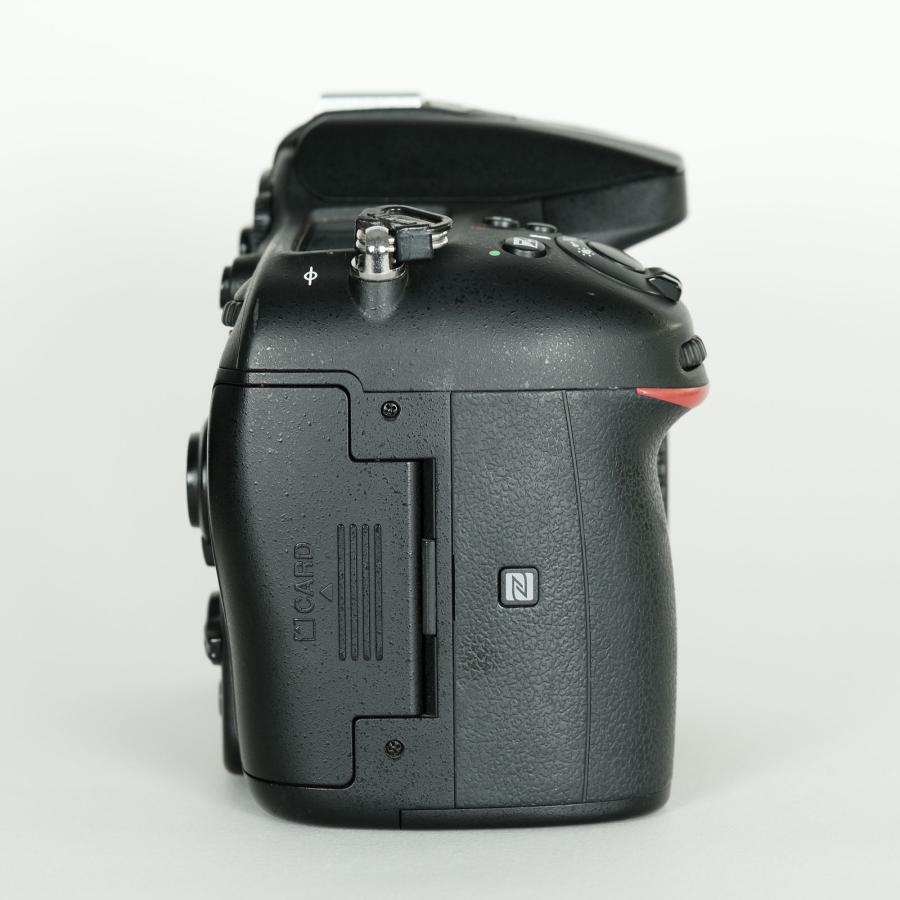 良品 | シャッター数12,000回] Nikon D7200 デジタル一眼レフカメラ