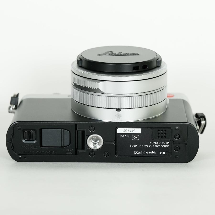 LEICA コンパクトデジタルカメラ バッテリーチャージャー付き LEICA コンパクトデジタルカメラ バッテリーチャージャー付き LEICA