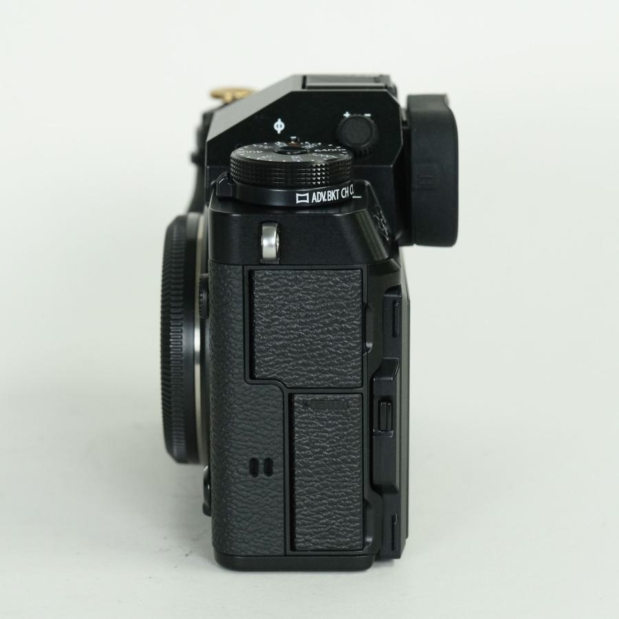 【美品・撮影枚数4,875枚】FUJIFILM X-T5 ボディ 付属品 美品 | シャッター数1,210回｜別売付属品多数付] FUJIFILM X-T5