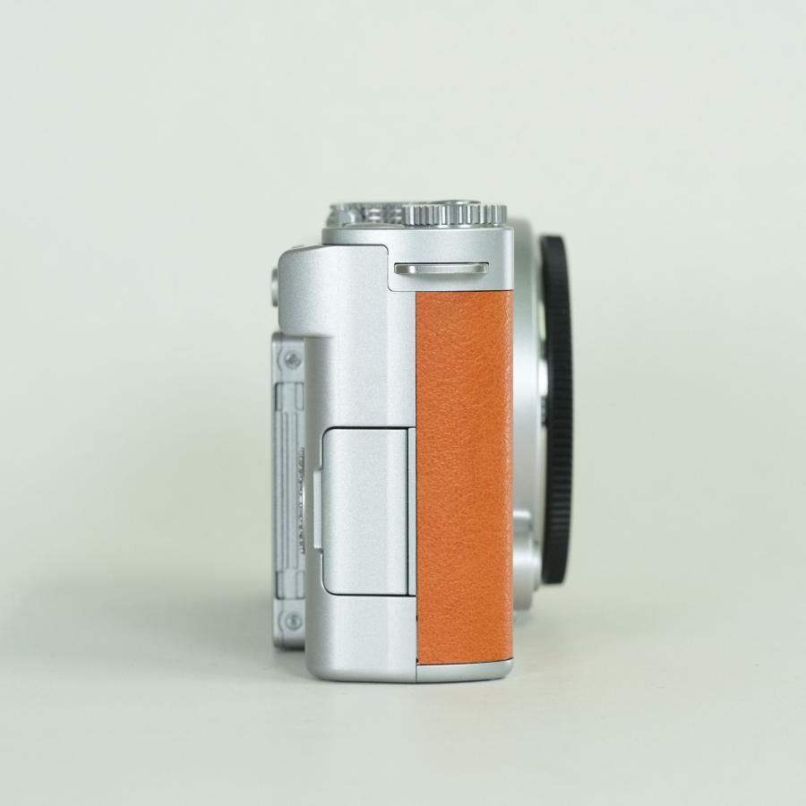 良品] Panasonic LUMIX DC-S9 [キャメルオレンジ] | LEICA Lマウント