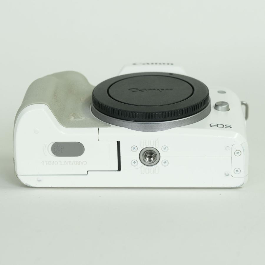 並品 | バッテリー2個付] Canon EOS Kiss M2 [ボディ ホワイト] EF-M
