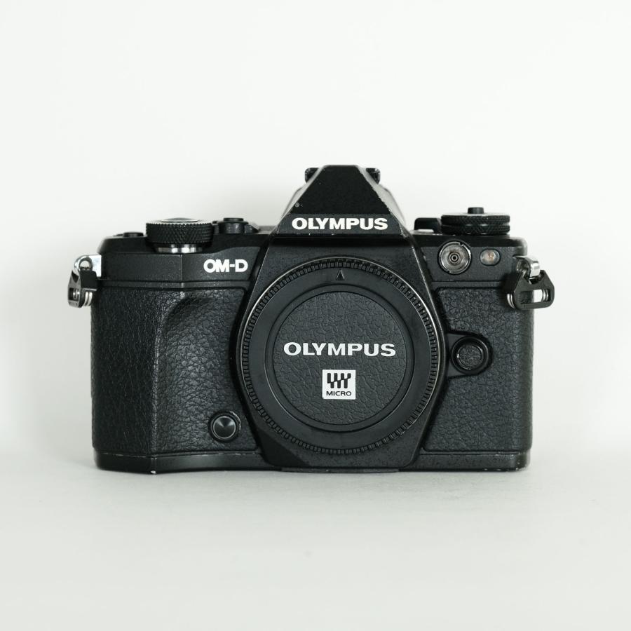 純正バッテリー3個・おまけ多数] OLYMPUS OM-D E-M5 Mark II [ボディ