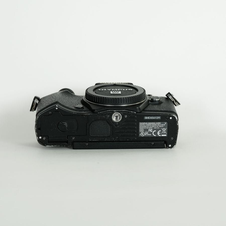 純正バッテリー3個・おまけ多数] OLYMPUS OM-D E-M5 Mark II [ボディ