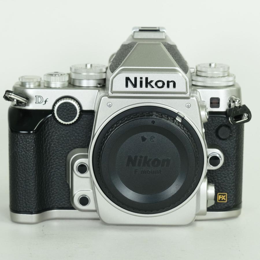 良品 | シャッター数12,910回] Nikon Df [ボディ シルバー] Fマウント