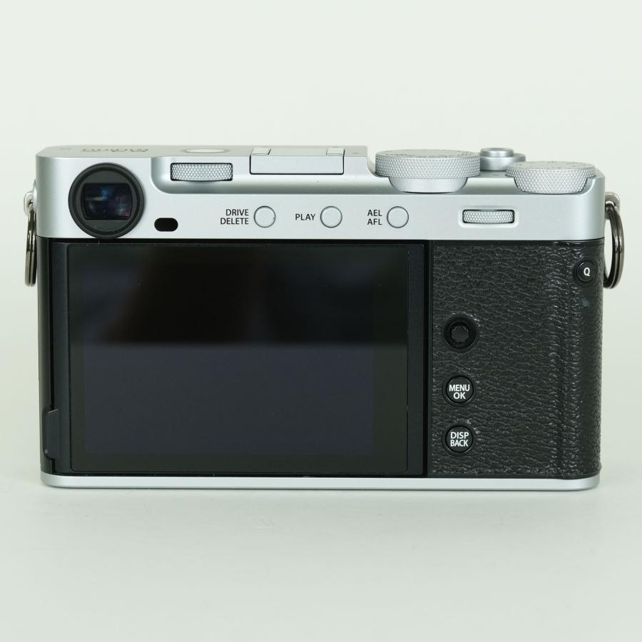 美品 | シャッター数2,050回] FUJIFILM X-E5 [ボディ シルバー] X
