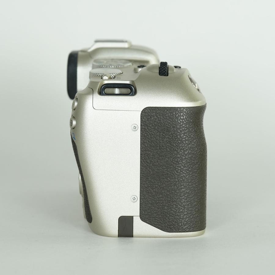Canon EOS RPボディ　エクステンショングリップ付き 美品 | エクステンショングリップ付] Canon EOS RP ボディ ゴールド