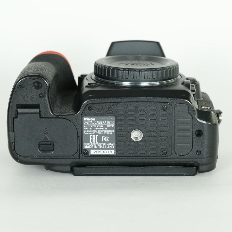 Nikon D750 ボディ ショット数53,546枚 WW9301 良品 | シャッター数81,980回｜注意事項あり] Nikon D750 [ボディ