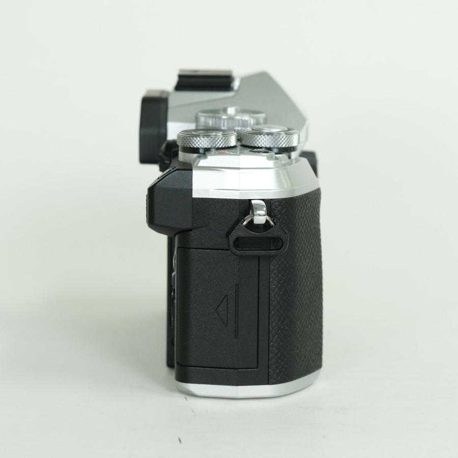 美品 | シャッター数3,410回] OM SYSTEM OM-5 [ボディ シルバー