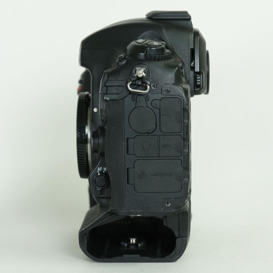 [良品 | シャッター数218，210回｜XQDカード2枚付] Nikon D5 | Nikon Fマウント_4