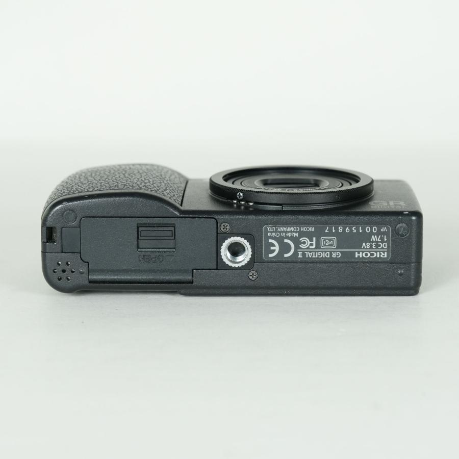 並品 | シャッター数3,820回] RICOH GR DIGITAL II コンパクトデジタル