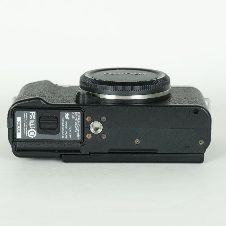 良品 | 別売り付属品付] FUJIFILM X-M1 ボディ ブラック 富士フイルムX
