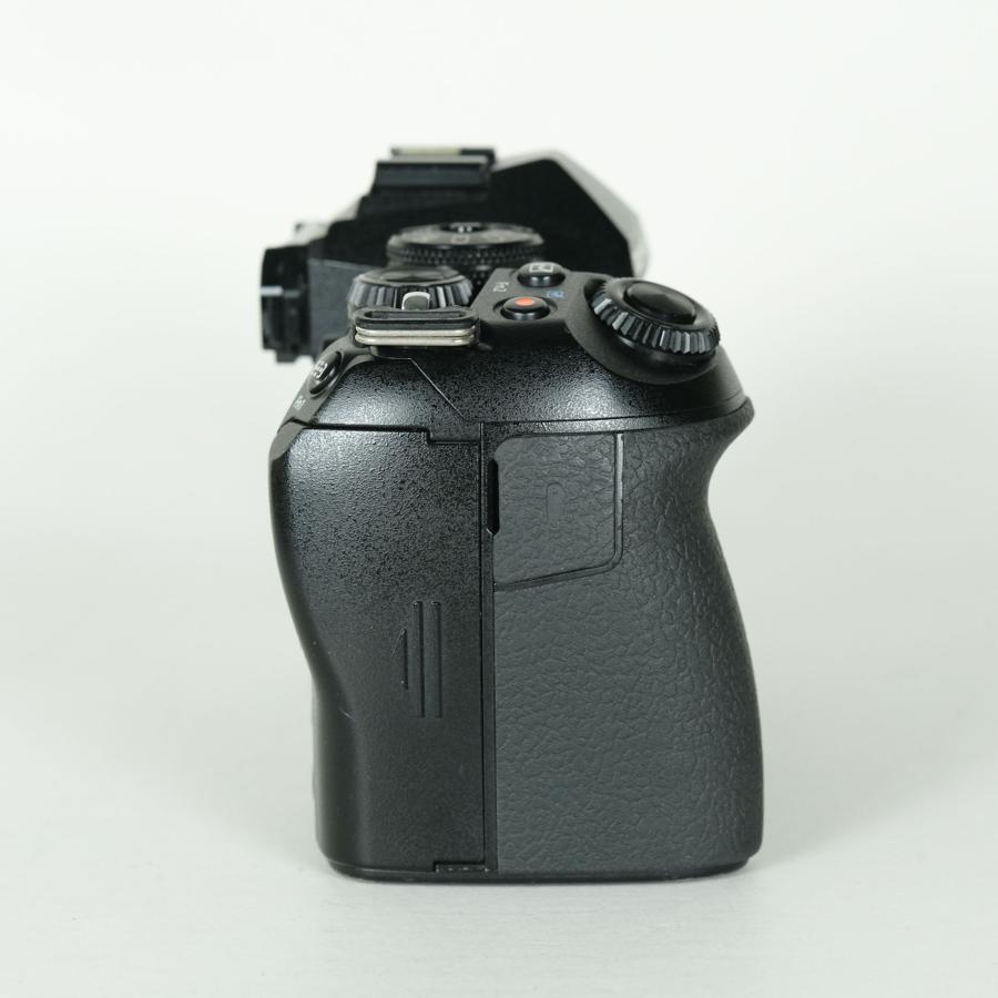 並品 | シャッター数32,684回｜バッテリー3個・SDカード付] OLYMPUS OM