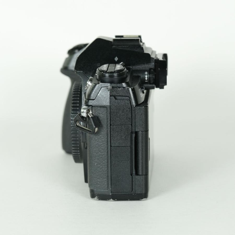 並品 | シャッター数32,684回｜バッテリー3個・SDカード付] OLYMPUS OM