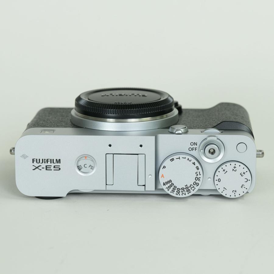 [美品 | シャッター数149回] FUJIFILM X-E5 [ボディ シルバー] | FUJIFILM Xマウント_5