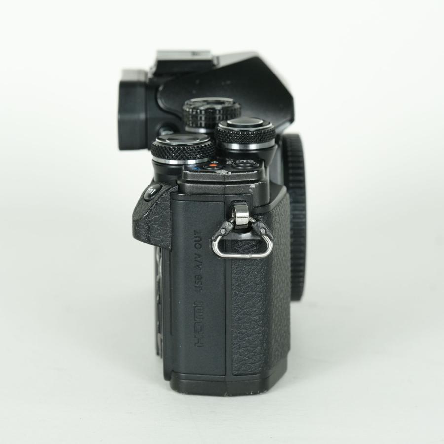 並品 | シャッター数6,546回] OLYMPUS OM-D E-M10 Mark II [ボディ