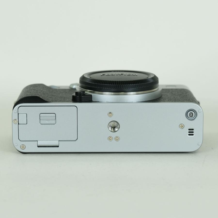 [美品 | シャッター数1，860回] FUJIFILM X-E5 [ボディ シルバー] | FUJIFILM Xマウント_6
