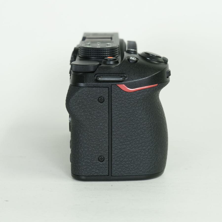 美品 | シャッター数311回] Nikon Z30 [ボディ] Zマウント : ONESCENE