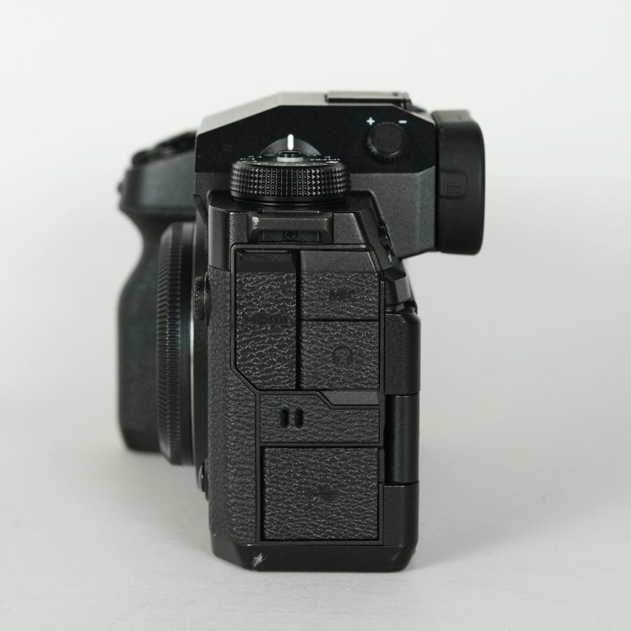 ＜美品＞ FUJIFILM X-H2 ボディ｜シャッター数16,900枚 良品 | シャッター数23,580回] FUJIFILM X-H2 [ボディ] Xマウント