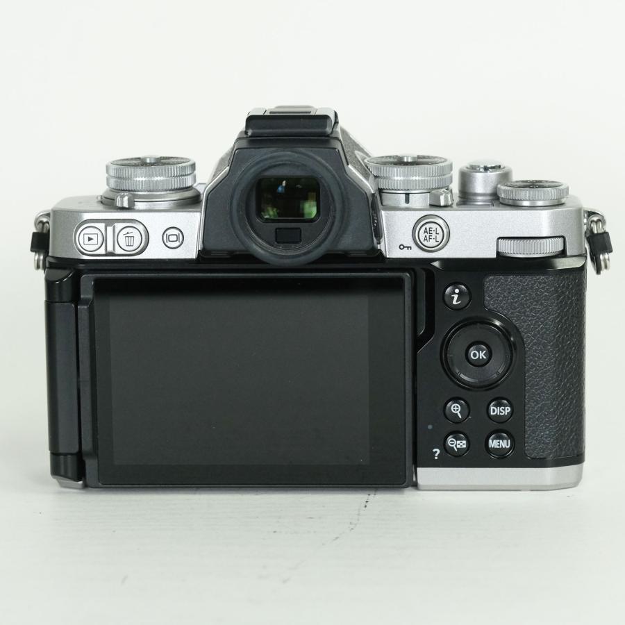 美品 | シャッター数3,210回] Nikon Z fc [ボディ シルバー] Zマウント