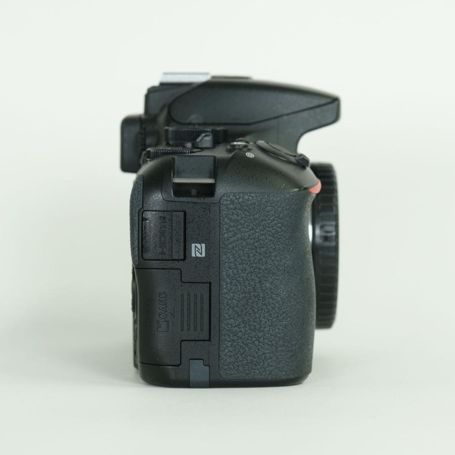 良品 | シャッター数7,540回] Nikon D5600 [ボディ] Fマウント