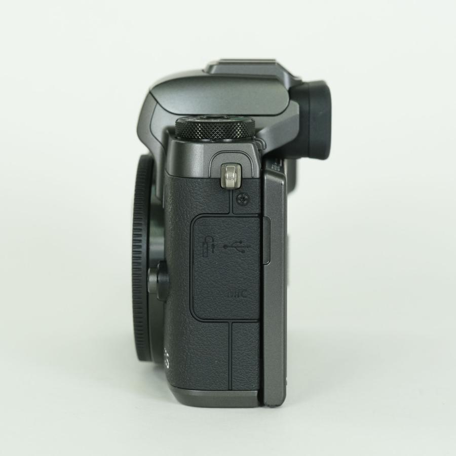 良品 | バッテリー2個付] Canon EOS M5 [ボディ] EF-Mマウント