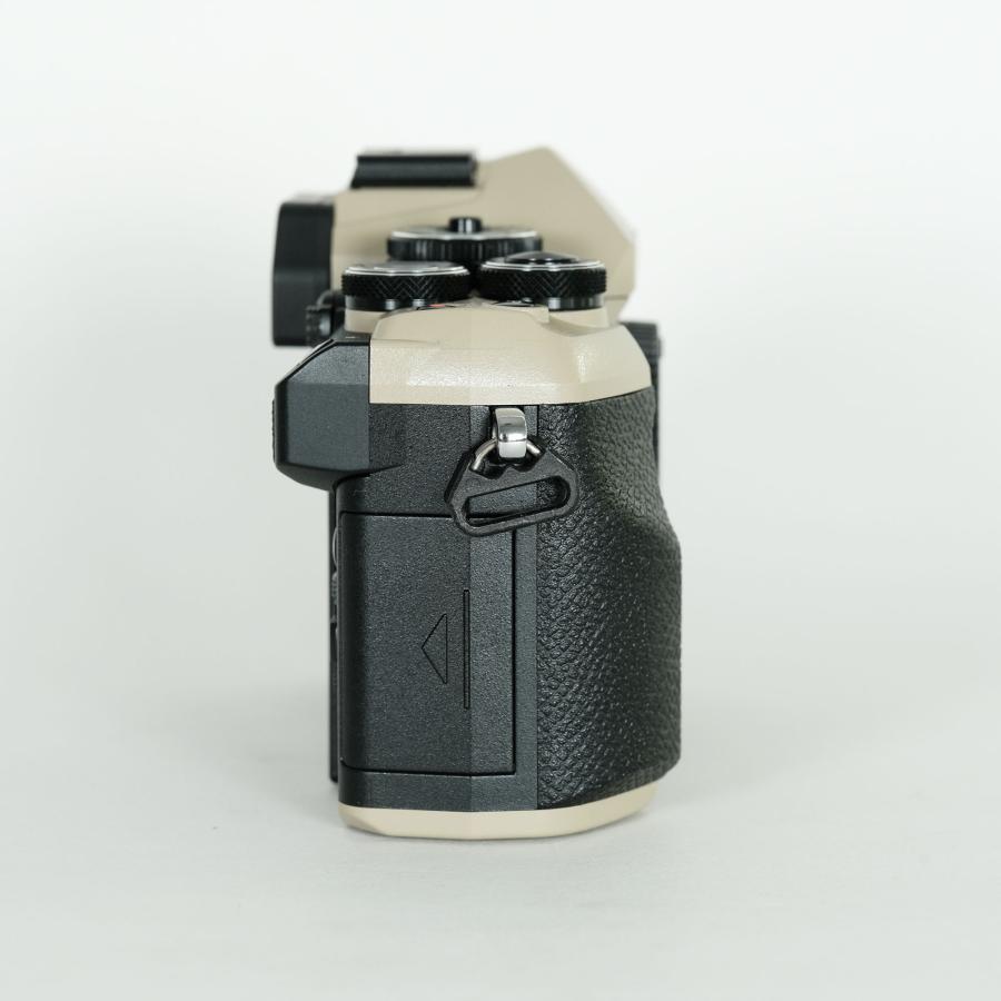 美品 | シャッター数1,030回] OM SYSTEM OM-5 Mark II ボディ サンド