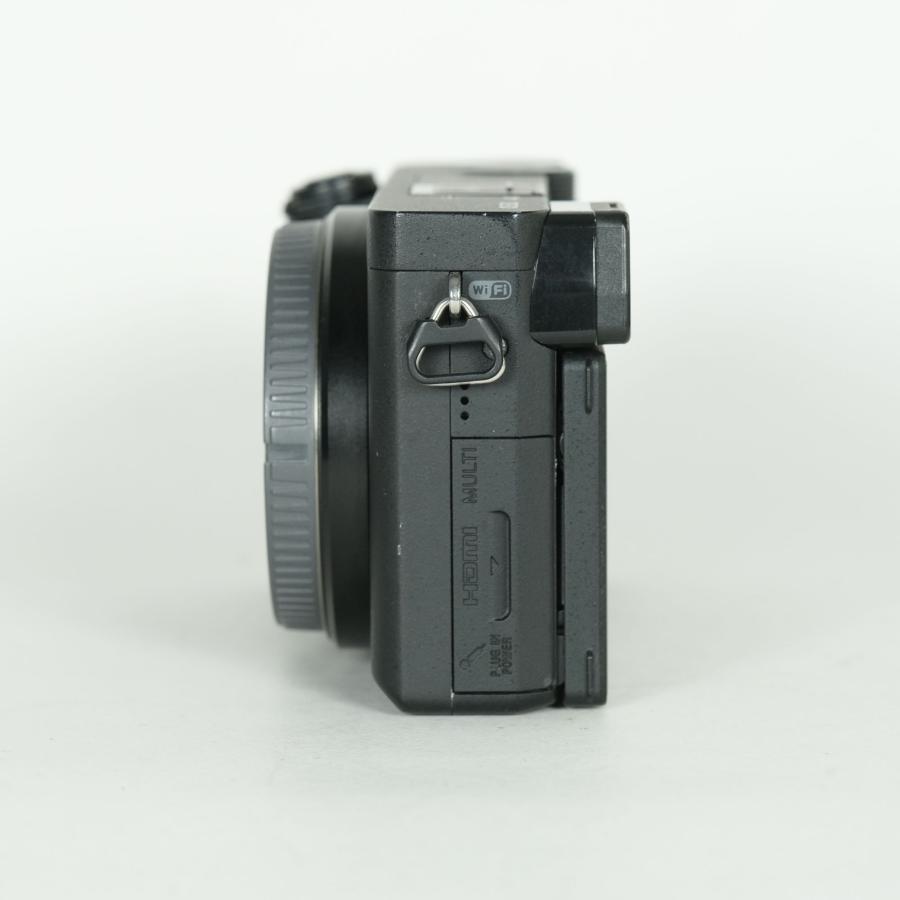 最終価格SONY α6300 ミラーレスカメラ 単焦点レンズ×3 バッテリー×2 最終価格SONY α6300 ミラーレスカメラ 単焦点レンズ×3 バッテリー×2