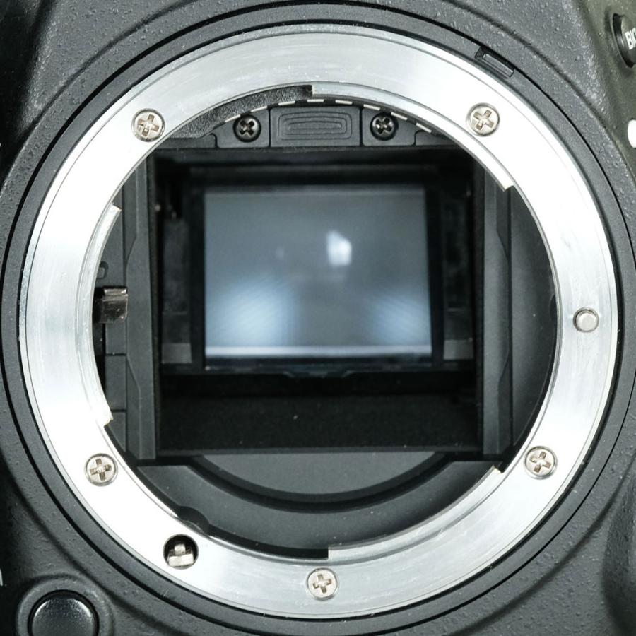 良品｜バッテリーグリップ・バッテリー4個付] Nikon D7200 / ニコンF