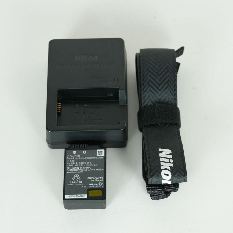 美品 | シャッター数3,425回] Nikon Z fc [ボディ シルバー] Zマウント