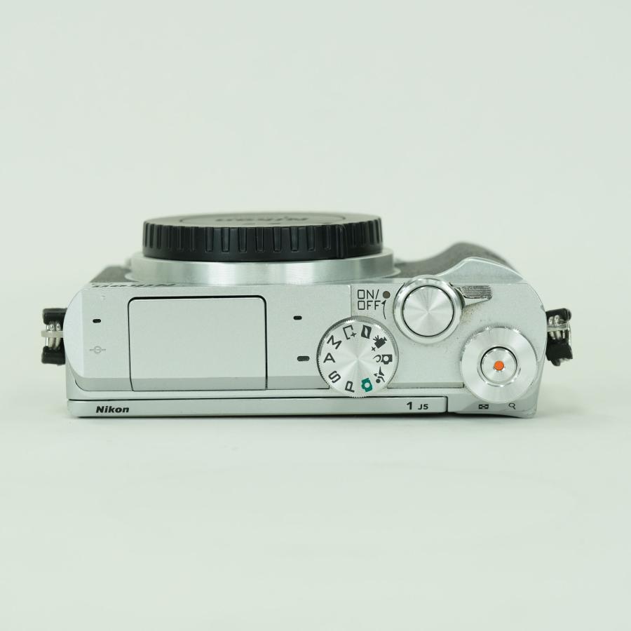 良品 | シャッター数4,730回] Nikon Nikon1 J5 ボディ シルバー