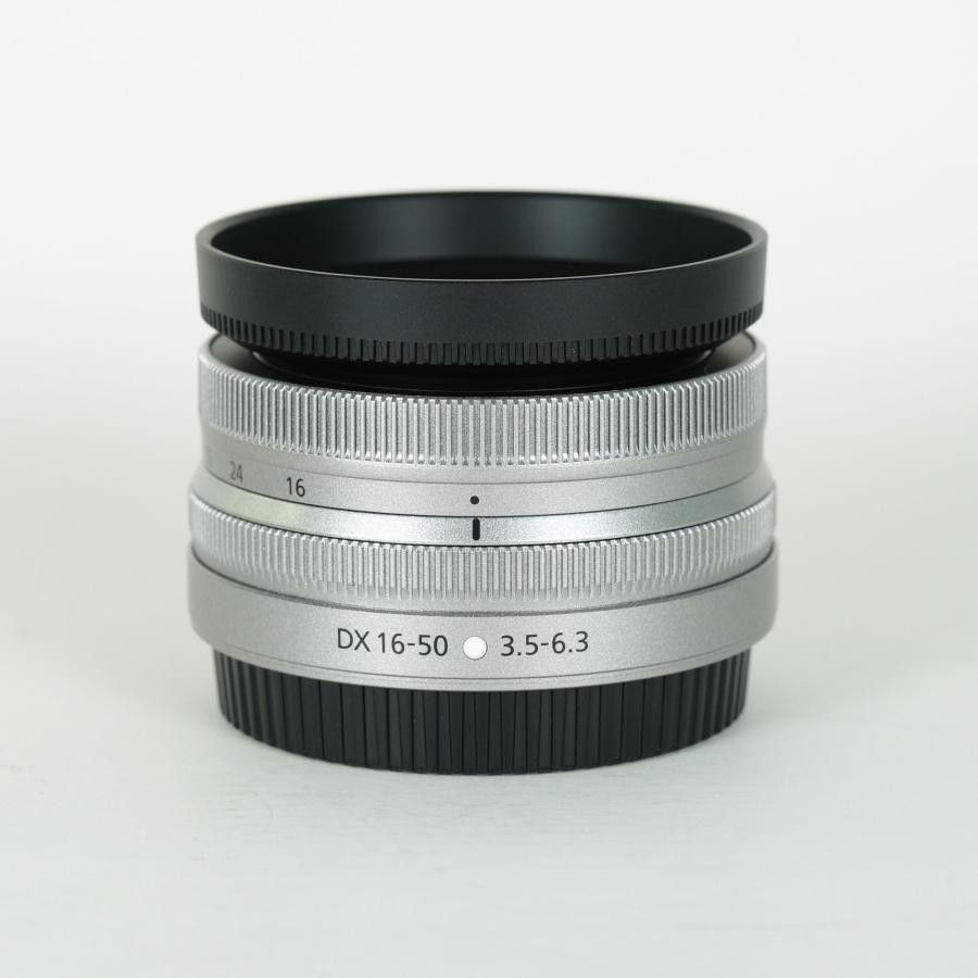 美品 Nikon NIKKOR Z DX 16-50mm シルバー 美品 | フード付] Nikon NIKKOR Z DX 16-50mm f/3.5-6.3 VR [シルバー