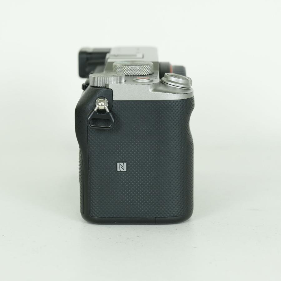 良品 | シャッター数6,138回] SONY α7C（ILCE-7C） [ボディ シルバー