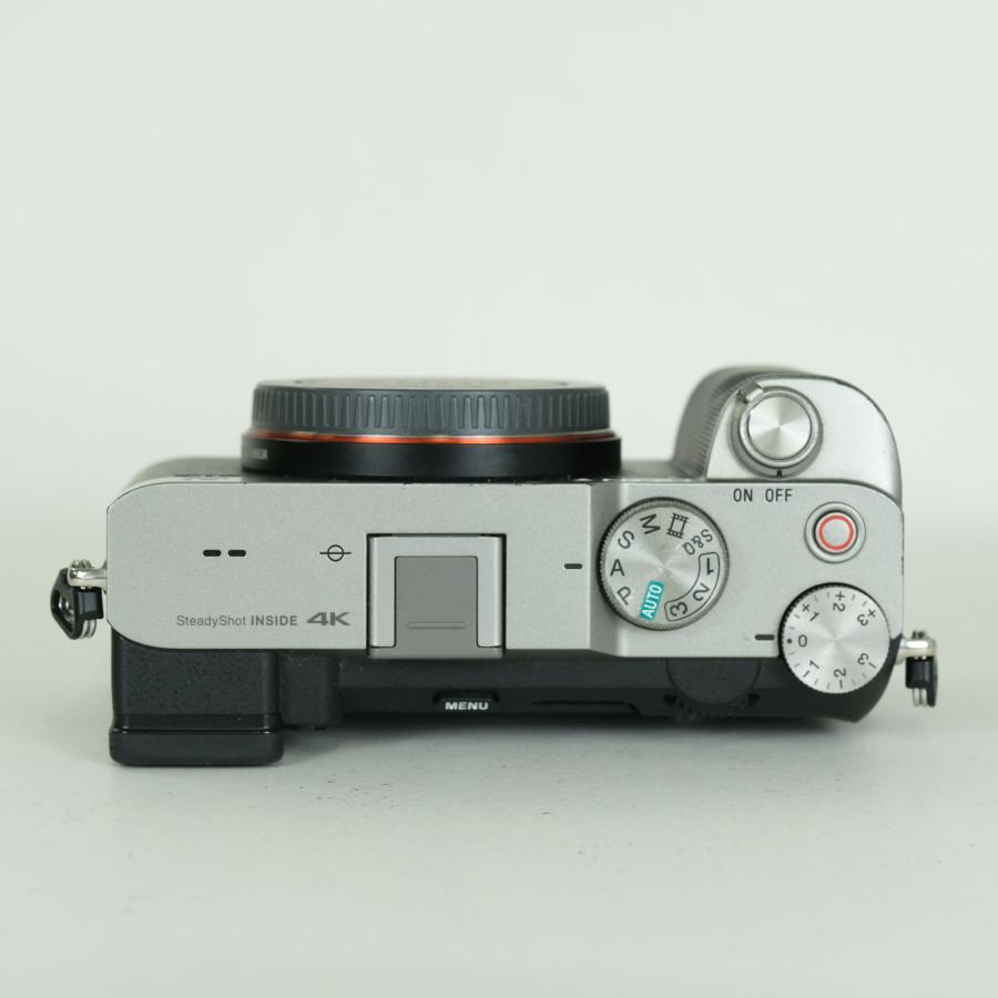 【美品】SONY a7C ボディ シルバー 良品 | シャッター数6,138回] SONY α7C（ILCE-7C） [ボディ シルバー