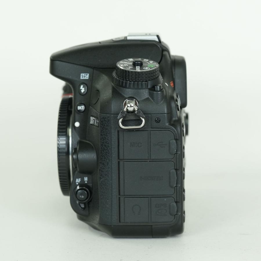 超美品 シャッター数1,708回 Nikon D7100 ニコン Fマウント 良品 | シャッター数39,670回] Nikon D7100 Fマウント : ONESCENE