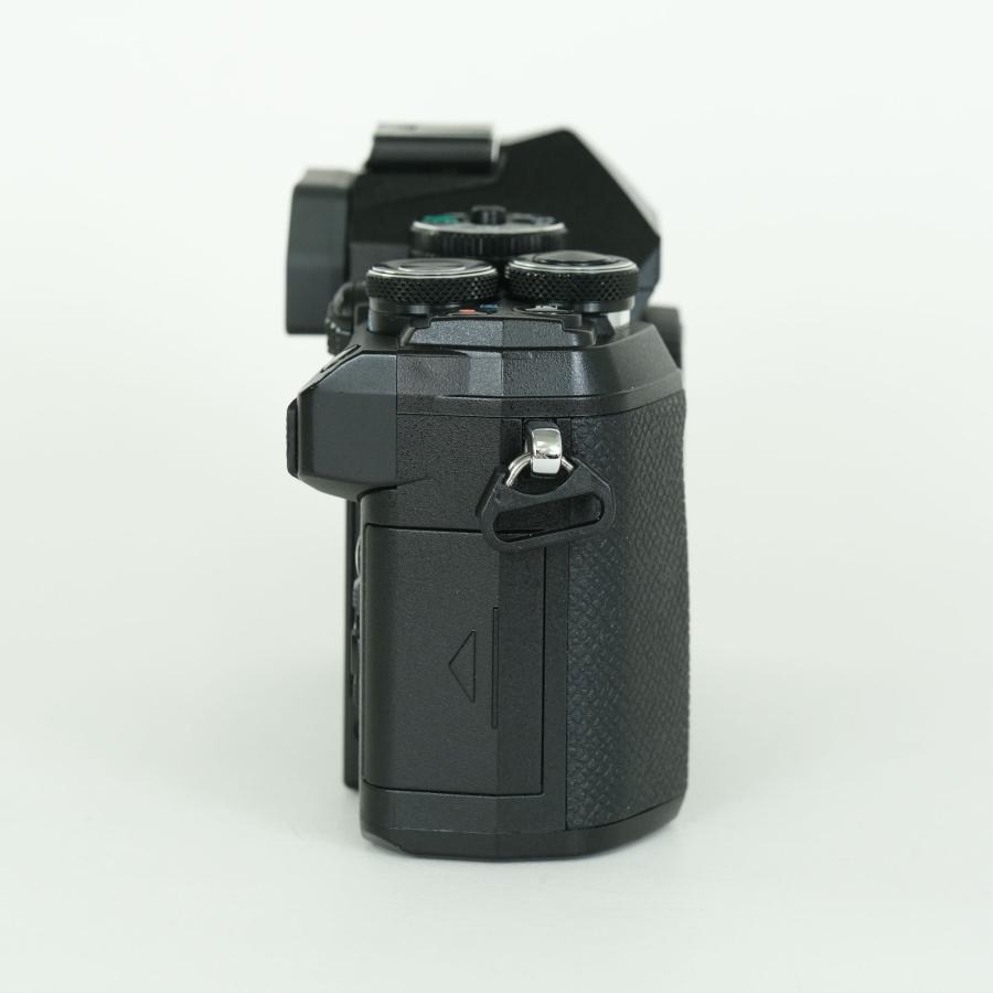 [美品 | シャッター数6，310回｜バッテリー2個付] OM SYSTEM OM-5 [ボディ ブラック] | マイクロフォーサーズマウント_2