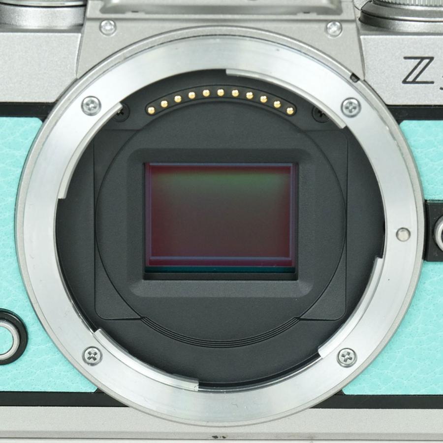 良品 | シャッター数13,047回] Nikon Z fc ボディ シルバー プレミアム