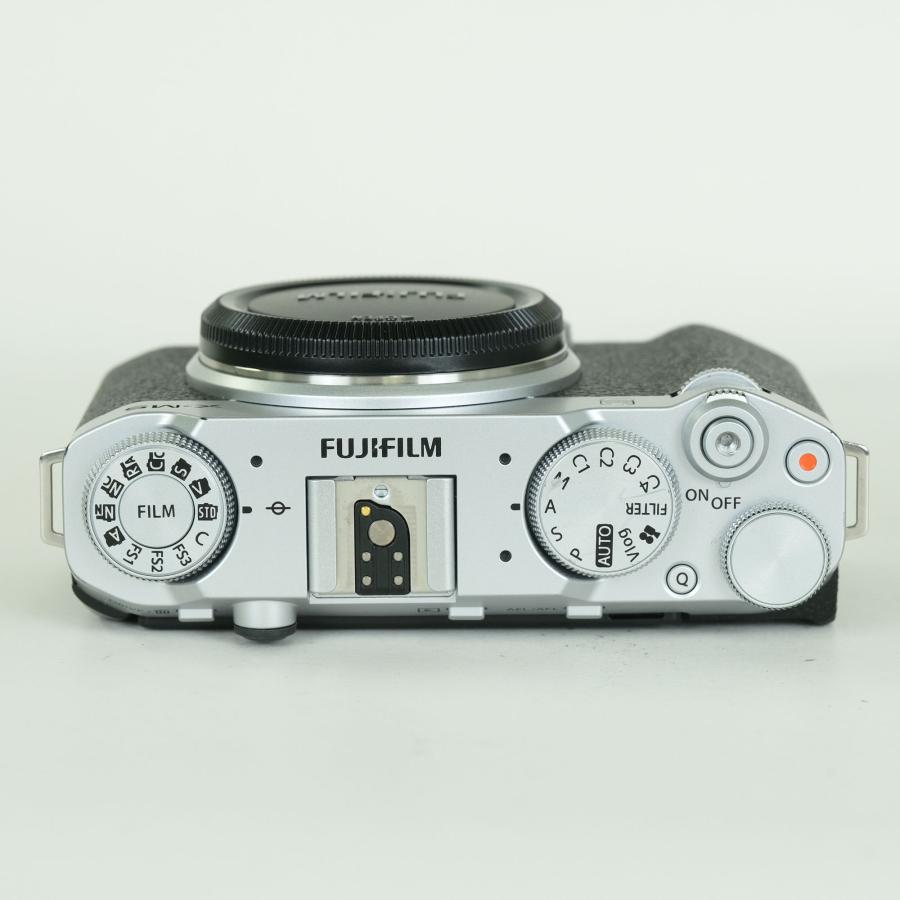 良品 | シャッター数3,760回｜レザーケース付] FUJIFILM X-M5 [ボディ