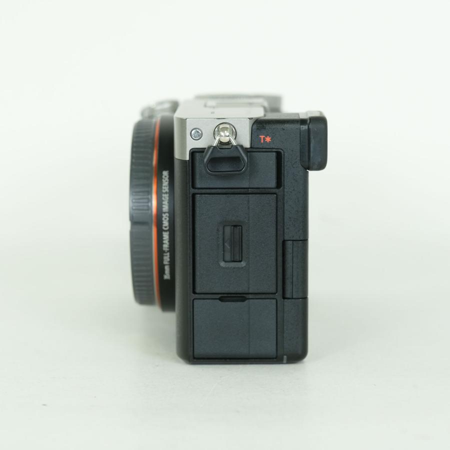 良品 | シャッター数9,429回] SONY α7C（ILCE-7C） [ボディ シルバー