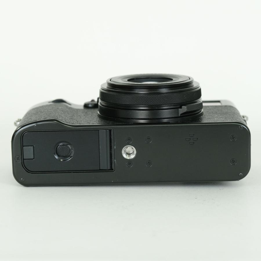 良品 | シャッター数8,300回｜別売り付属品多数付] FUJIFILM X100V
