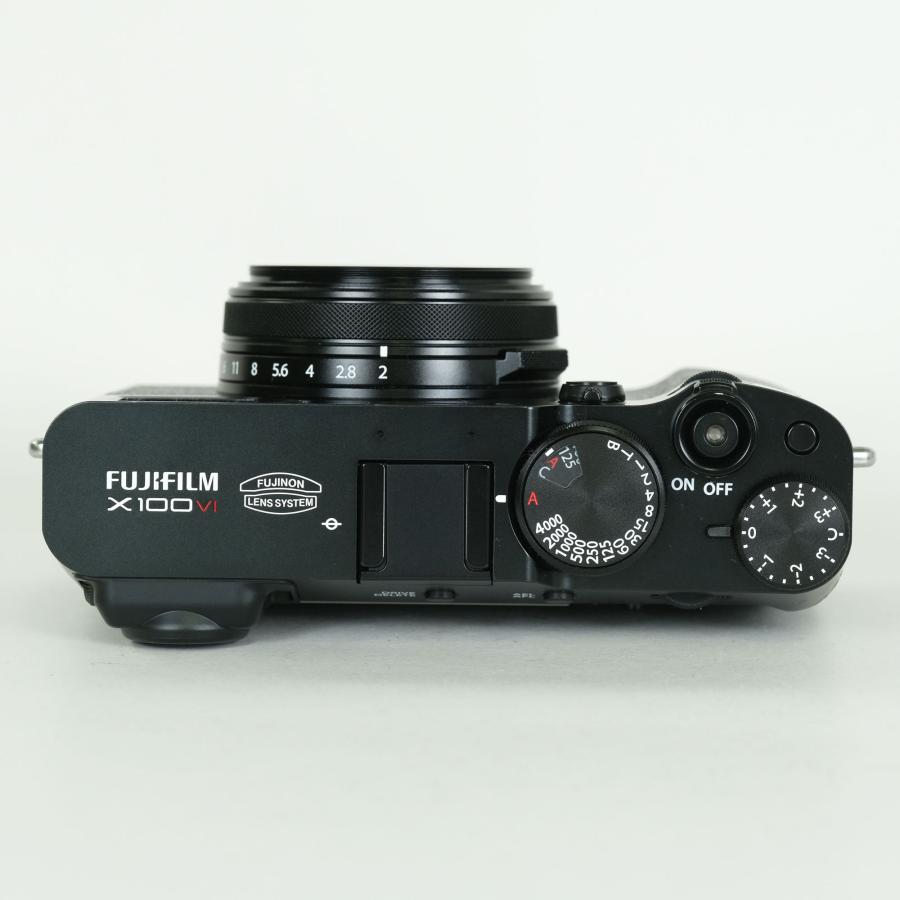 美品 | シャッター数2,000回] FUJIFILM X100VI [ブラック] コンパクト