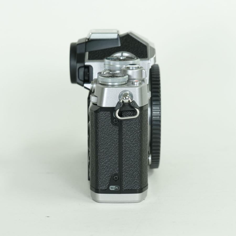 [美品 | シャッター数2，984回｜L型グリップ付] Nikon Z fc [ボディ シルバー] | Nikon Zマウント_2