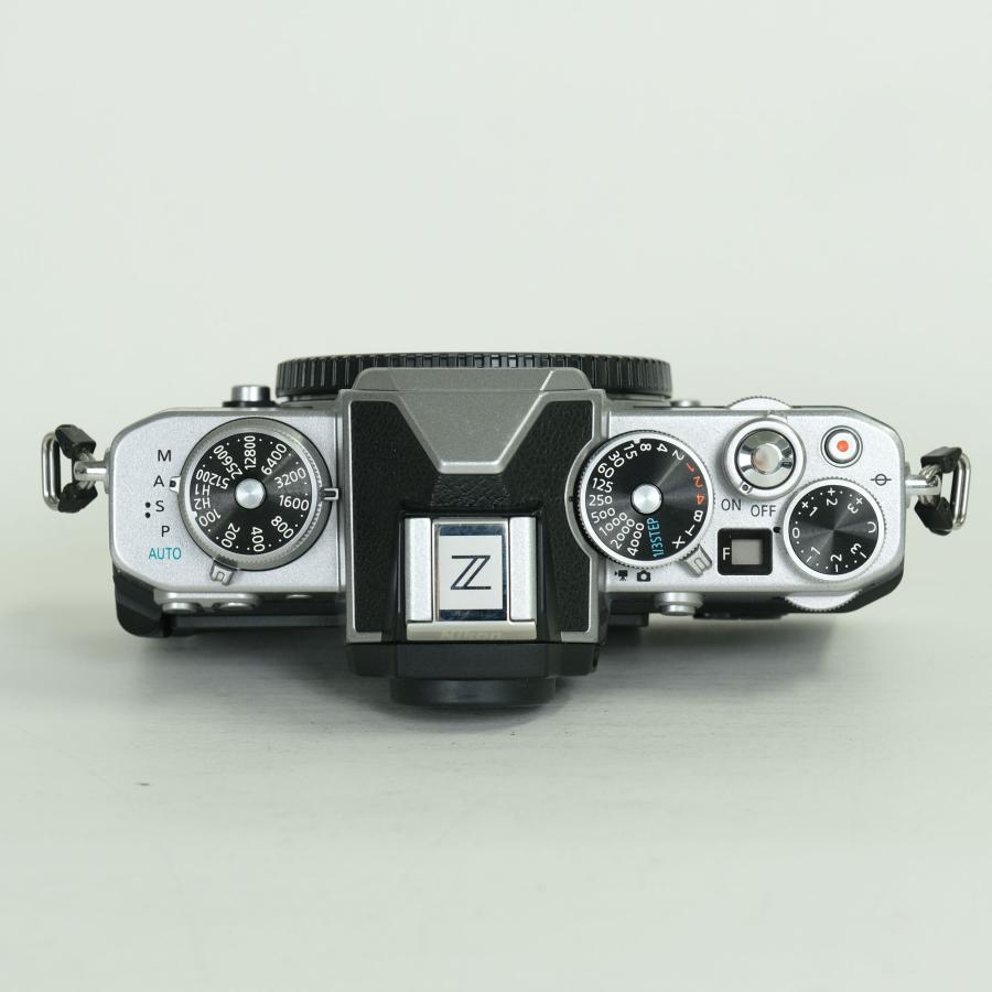 [美品 | シャッター数2，984回｜L型グリップ付] Nikon Z fc [ボディ シルバー] | Nikon Zマウント_5
